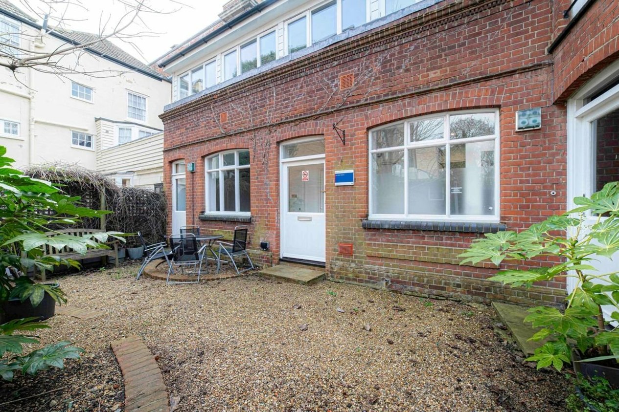 Properties To Let in Watling Street Canterbury