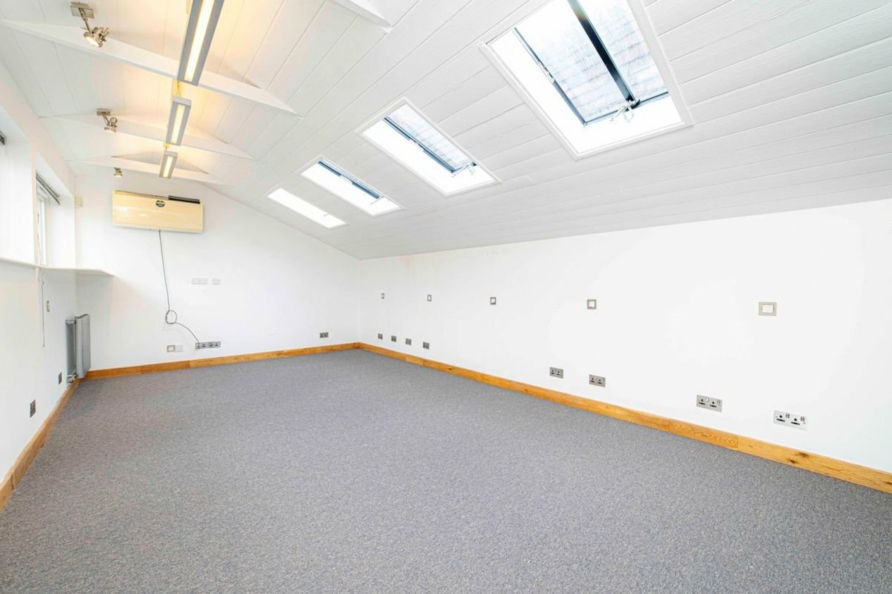 Properties To Let in Watling Street Canterbury