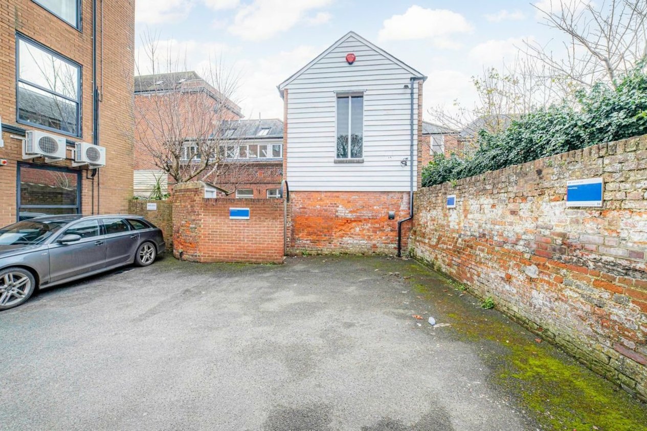 Properties To Let in Watling Street Canterbury