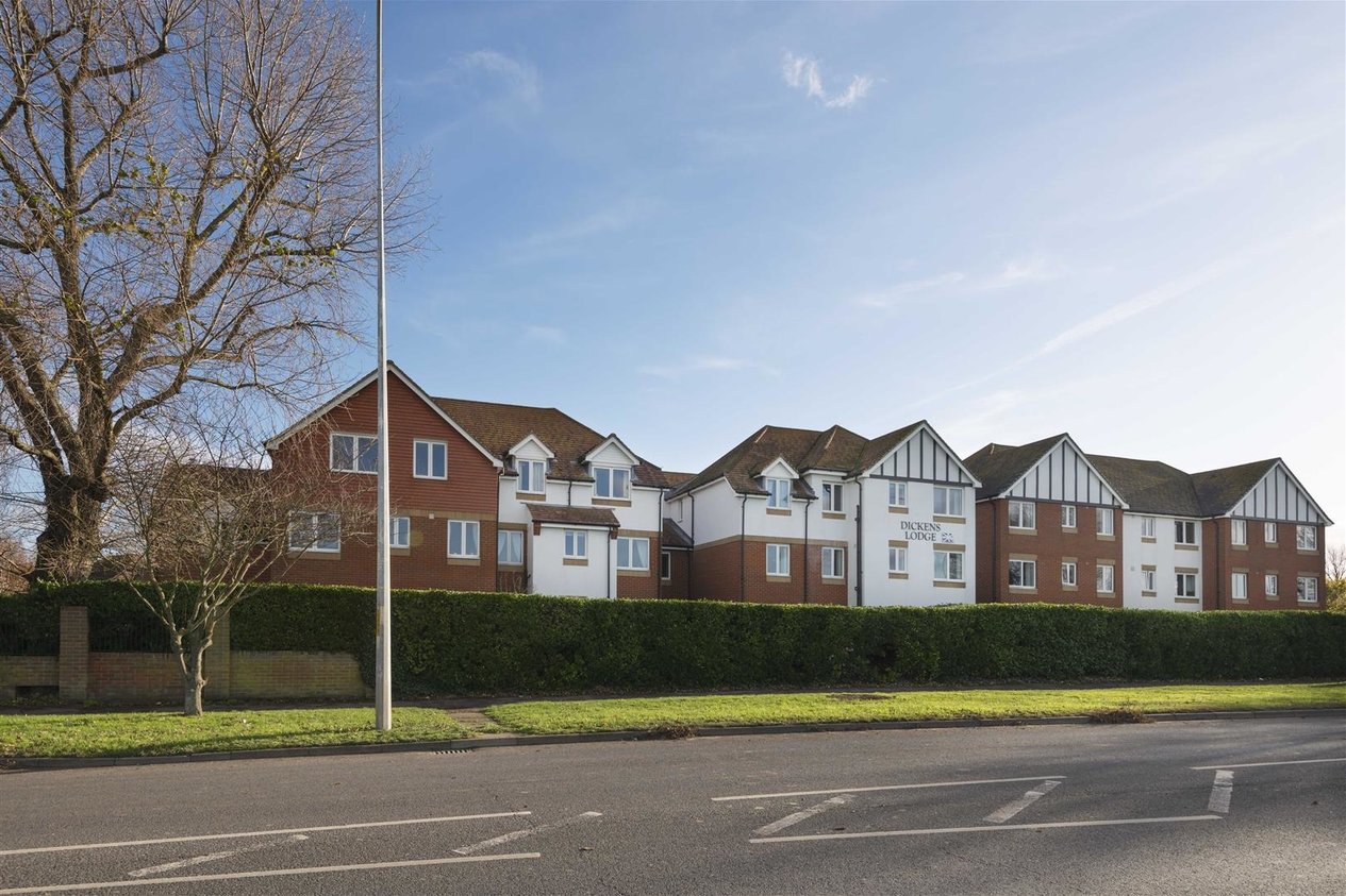 Properties Sold Subject To Contract in Wealdhurst Park 
