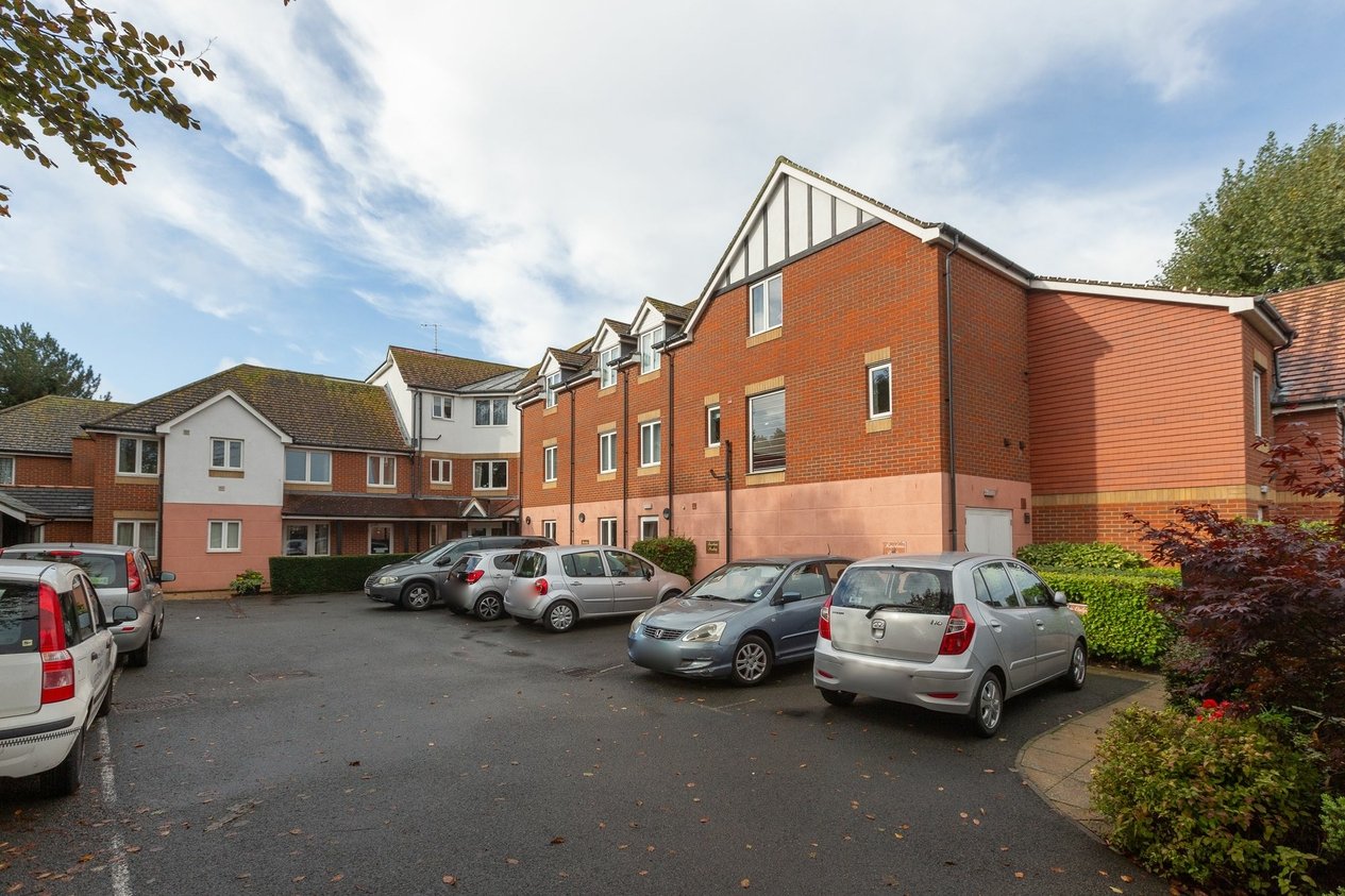 Properties Sold Subject To Contract in Wealdhurst Park  Dickens Lodge Wealdhurst Park