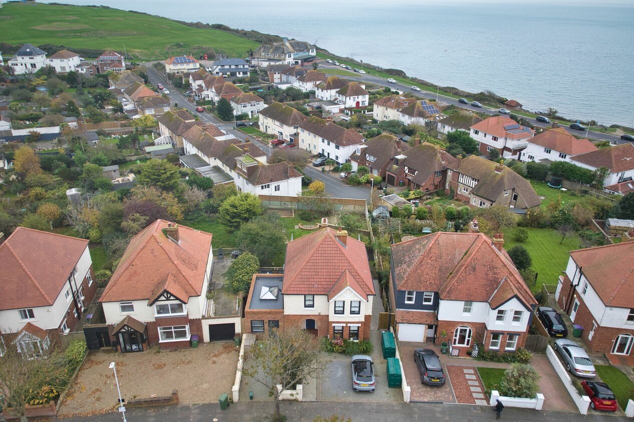 Properties For Sale in Wear Bay Crescent  Folkestone