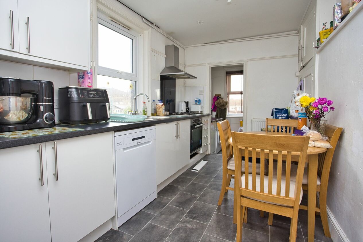Properties For Sale in Wear Bay Crescent  Folkestone