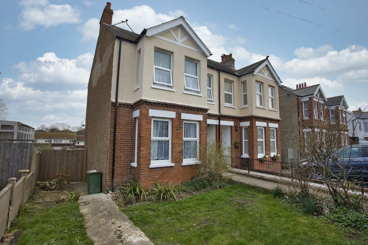 Properties For Sale in Wear Bay Crescent  Folkestone