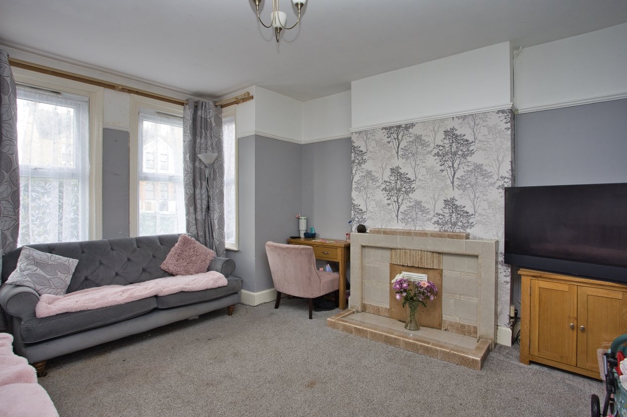 Properties Under Offer in Wear Bay Crescent Folkestone
