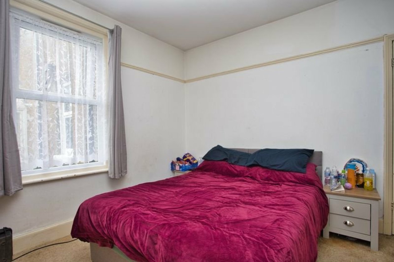 Properties Under Offer in Wear Bay Crescent Folkestone