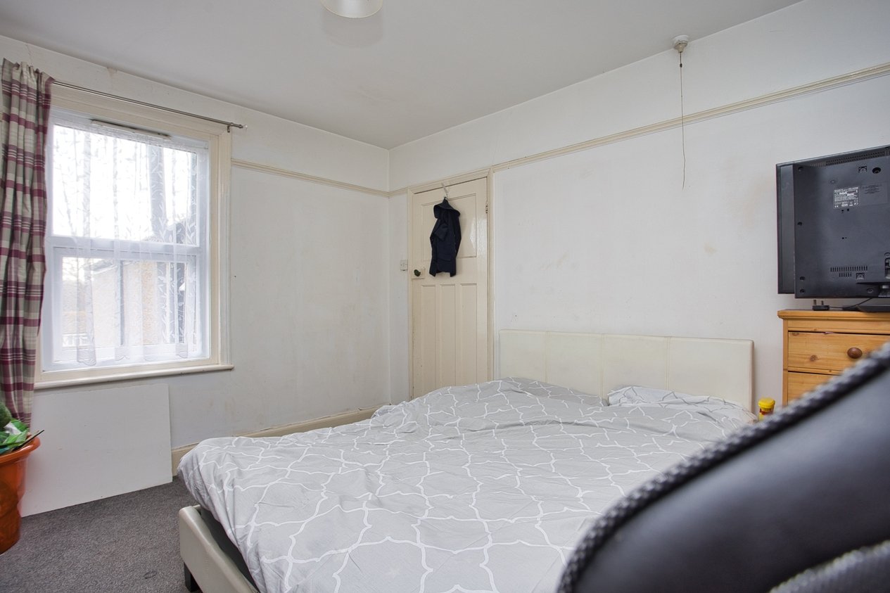 Properties Under Offer in Wear Bay Crescent Folkestone