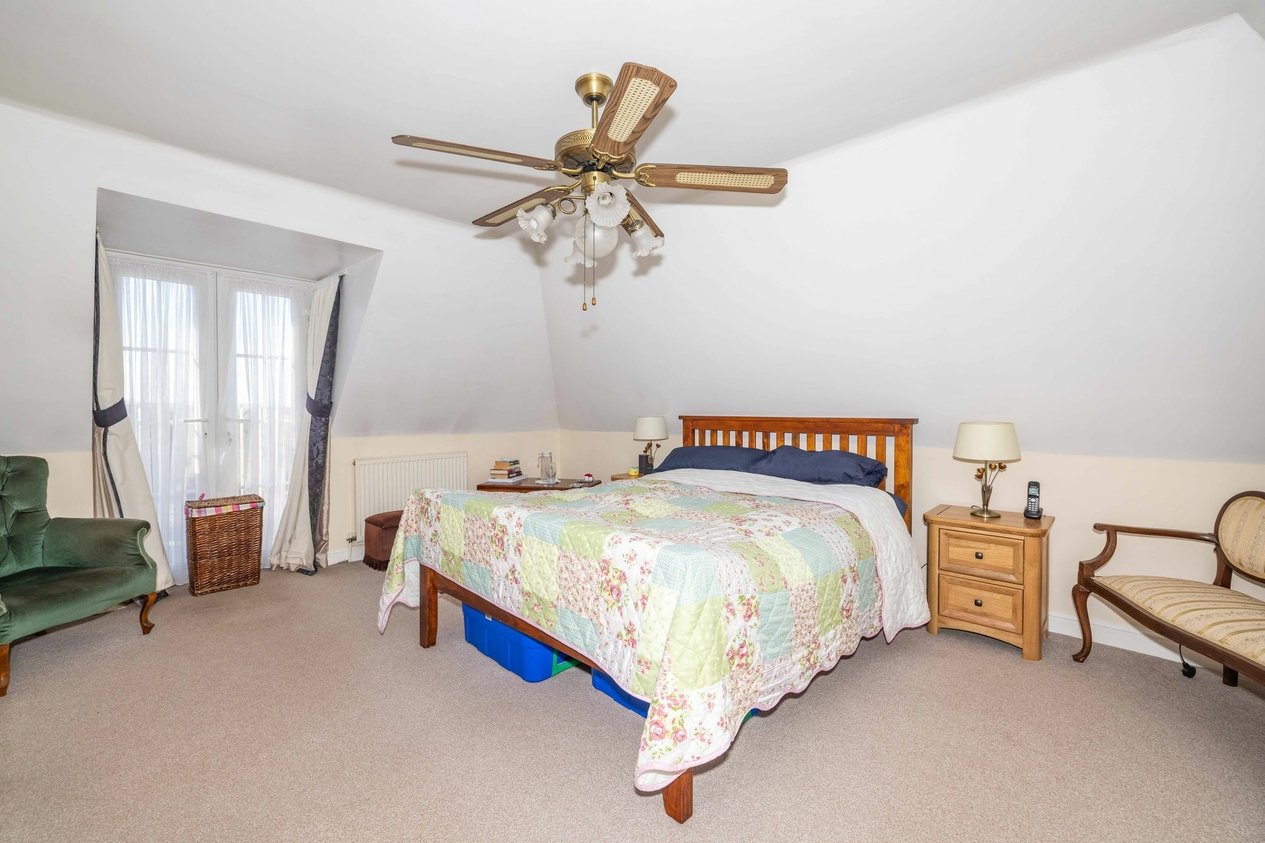 Properties For Sale in Weatherall Close  Dunkirk