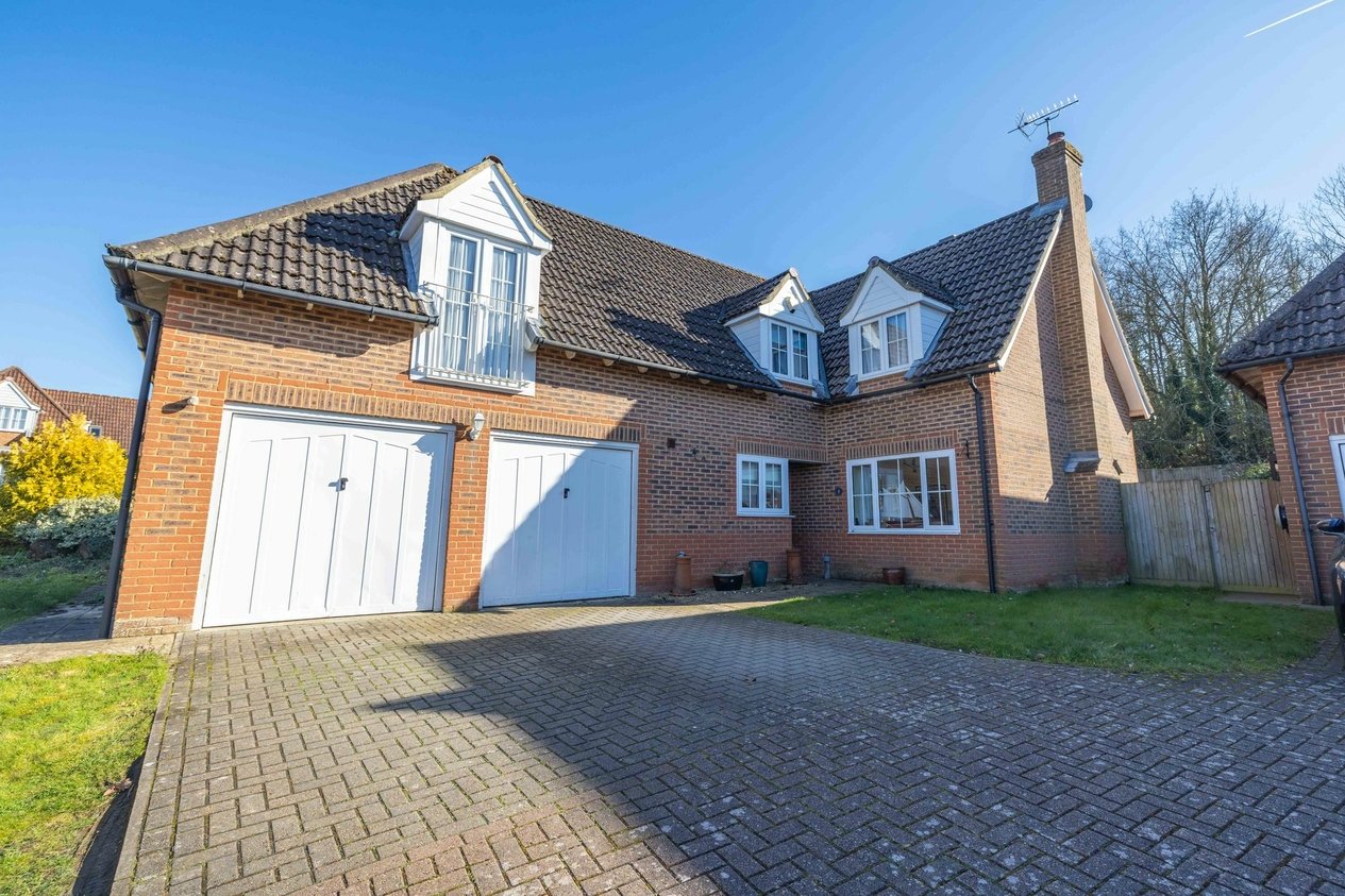 Properties For Sale in Weatherall Close  Dunkirk