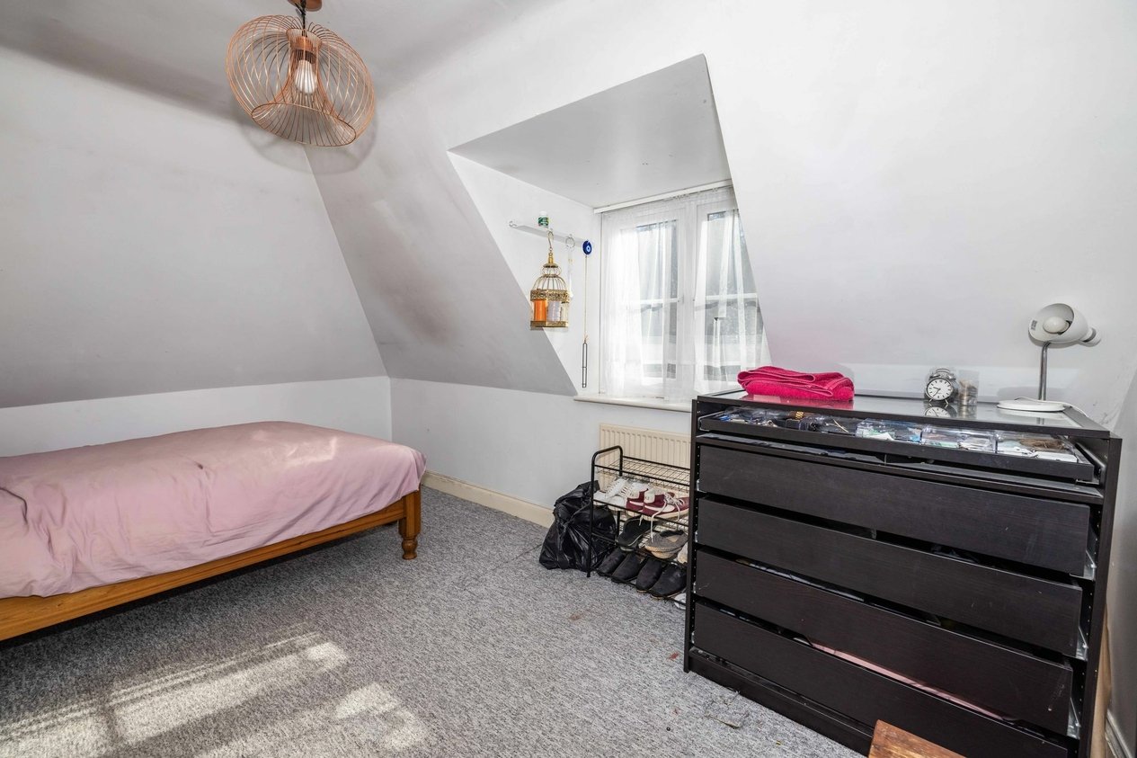 Properties For Sale in Weatherall Close  Dunkirk