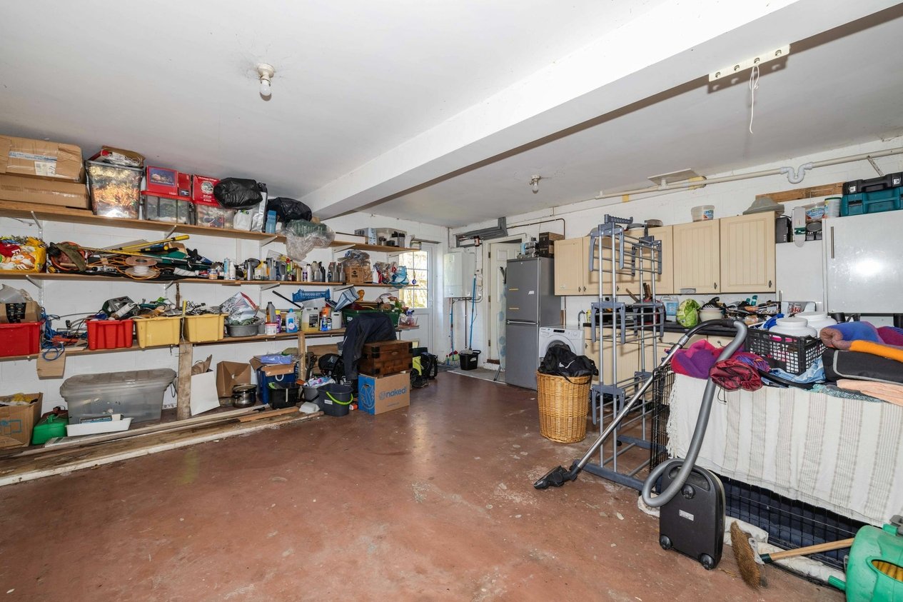 Properties For Sale in Weatherall Close  Dunkirk