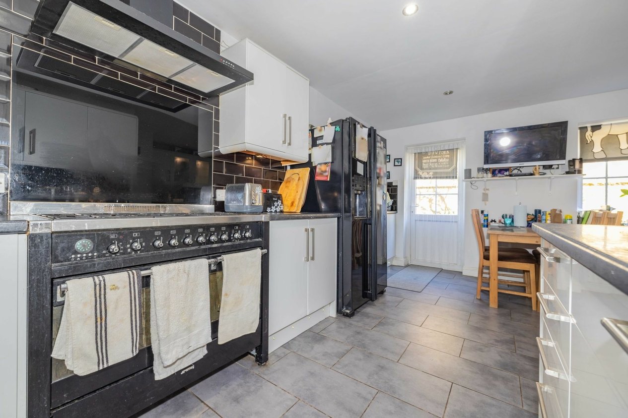 Properties For Sale in Weatherall Close  Dunkirk
