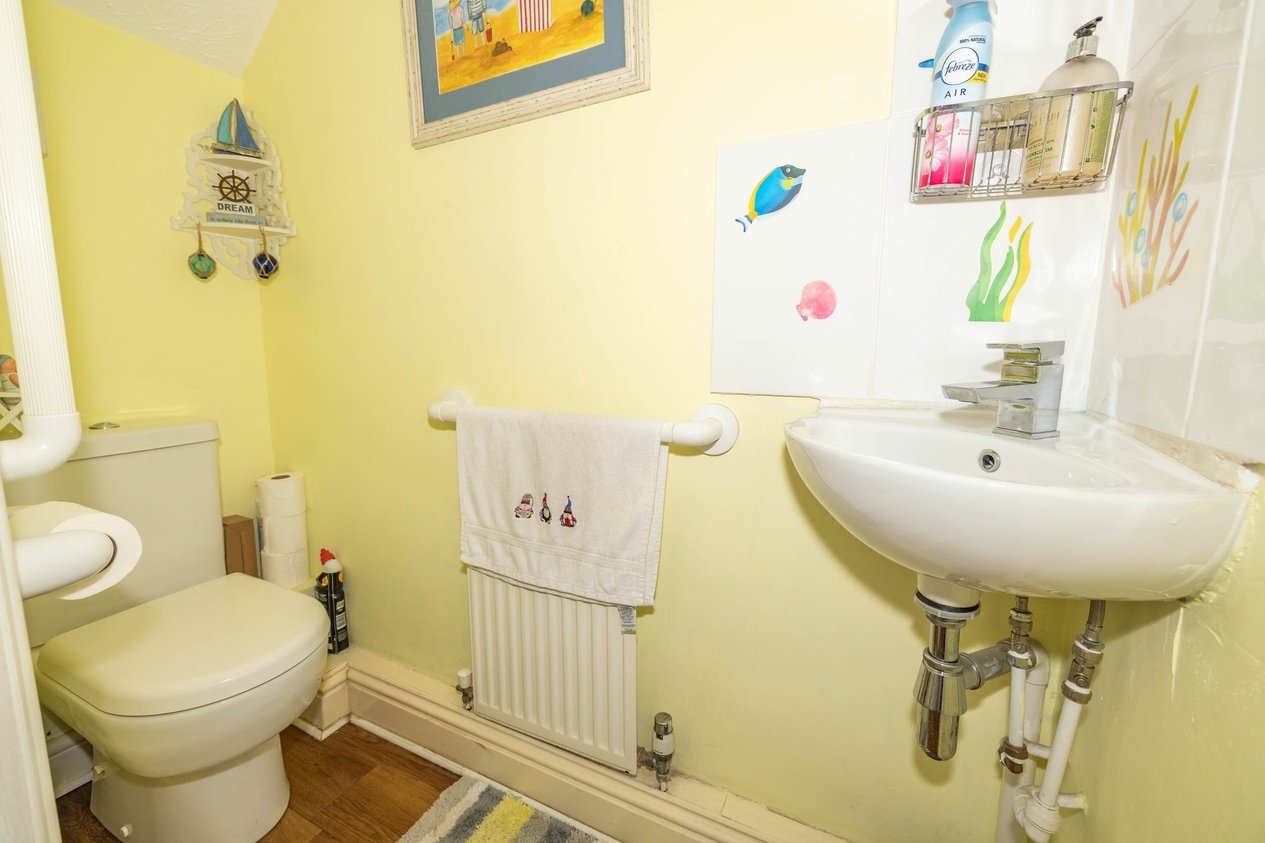 Properties For Sale in Weatherall Close  Dunkirk