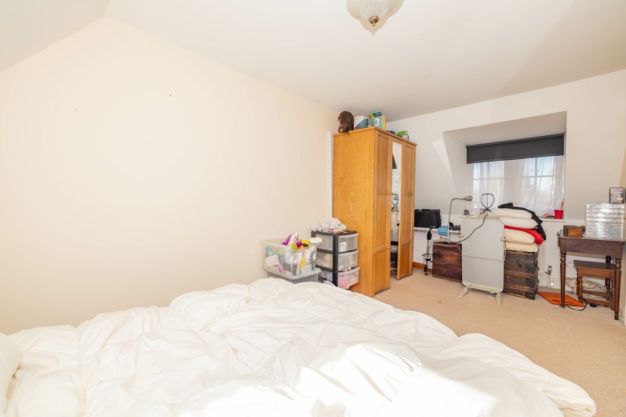 Properties For Sale in Weatherall Close Faversham