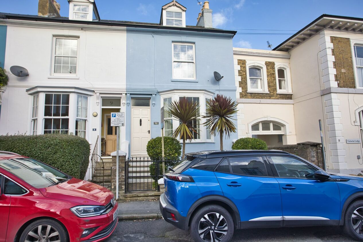 Properties For Sale in Wellington Road  Deal