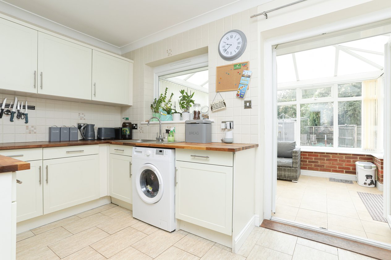 Properties Under Offer in Wells Way Faversham