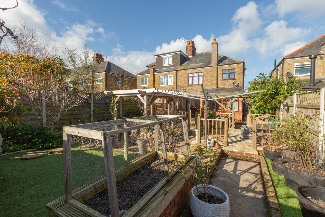 Properties For Sale in Welsdene Road Margate