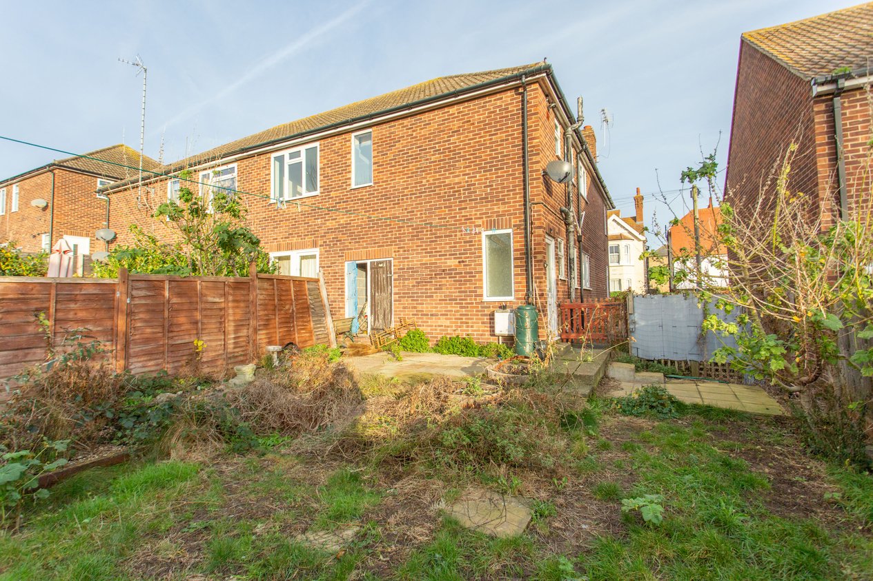 Properties Under Offer in West Cliff Road Broadstairs