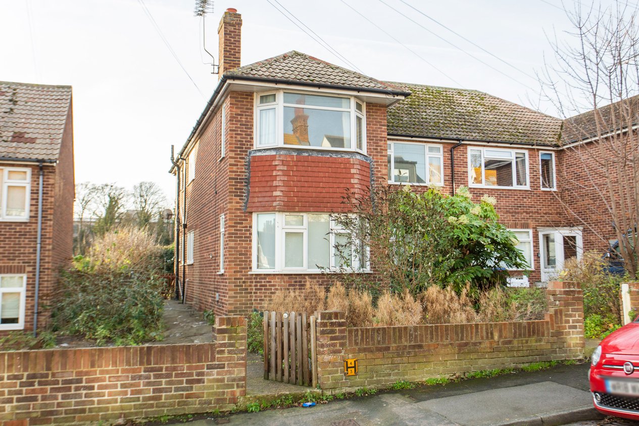 Properties Under Offer in West Cliff Road Broadstairs