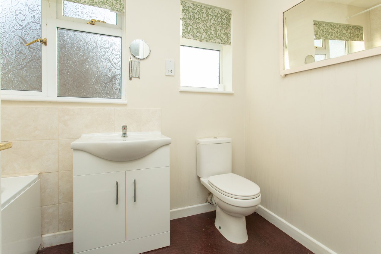 Properties Under Offer in West Cliff Road Broadstairs