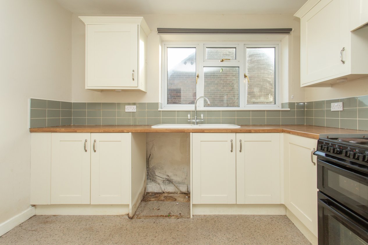 Properties Under Offer in West Cliff Road Broadstairs