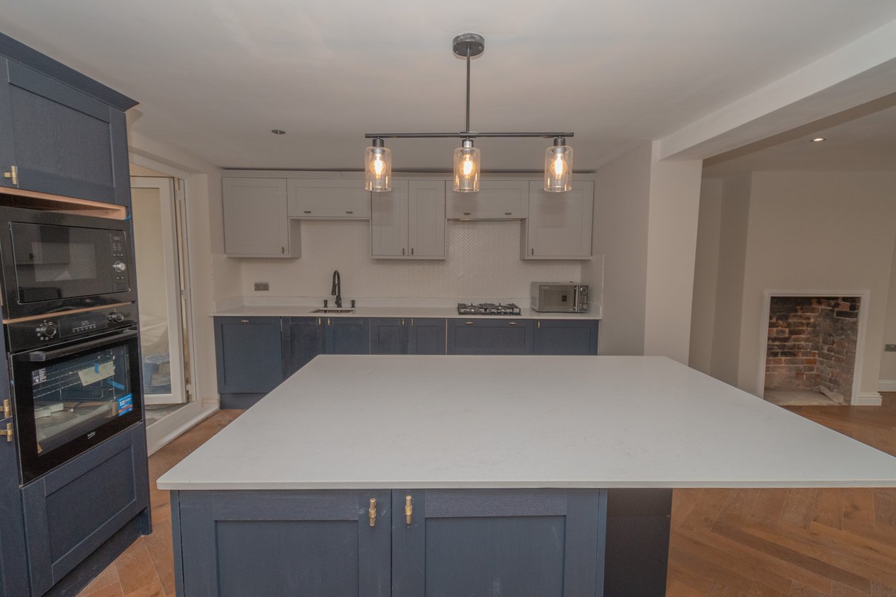 Properties Under Offer in West Cliff Road Ramsgate