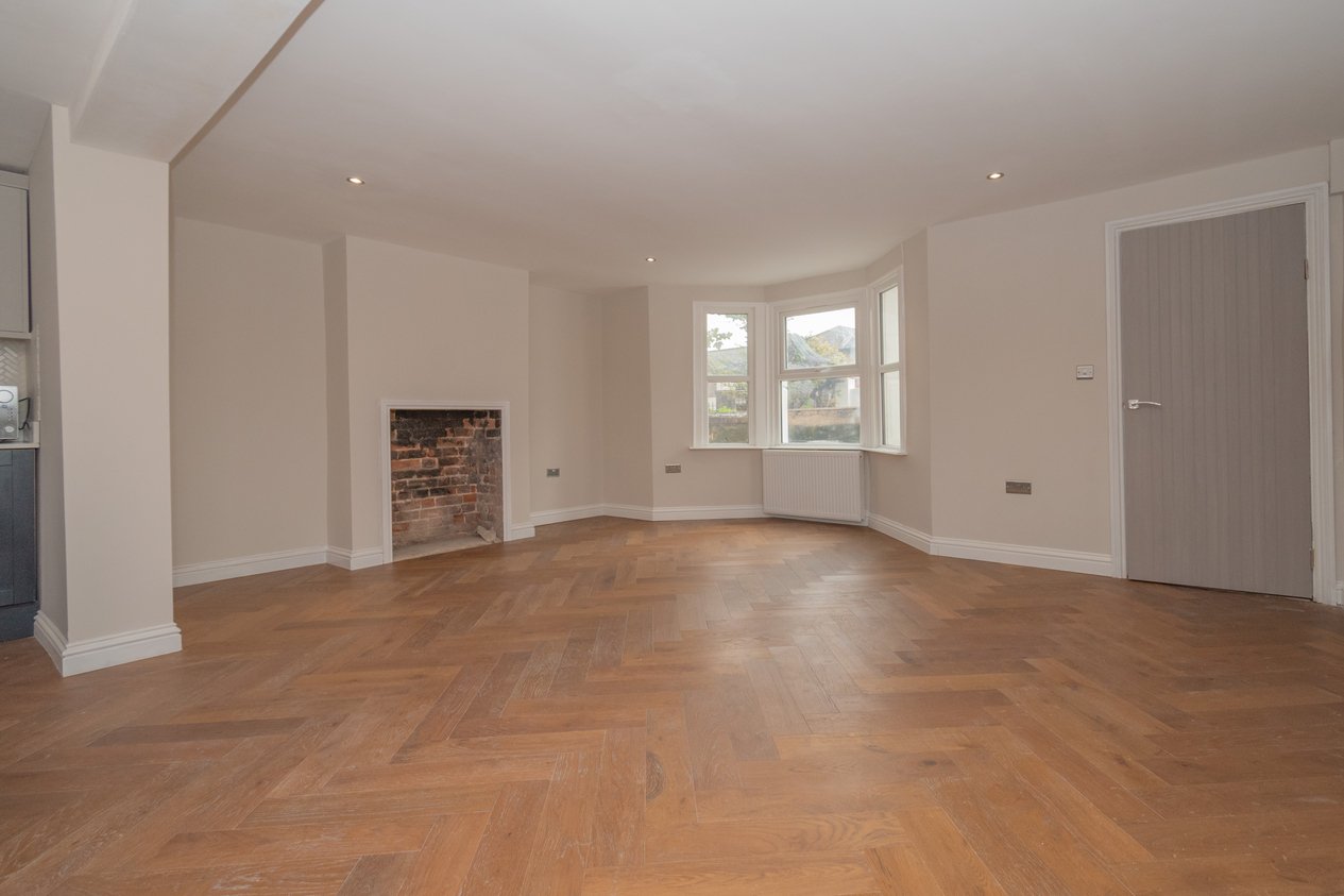 Properties Under Offer in West Cliff Road Ramsgate