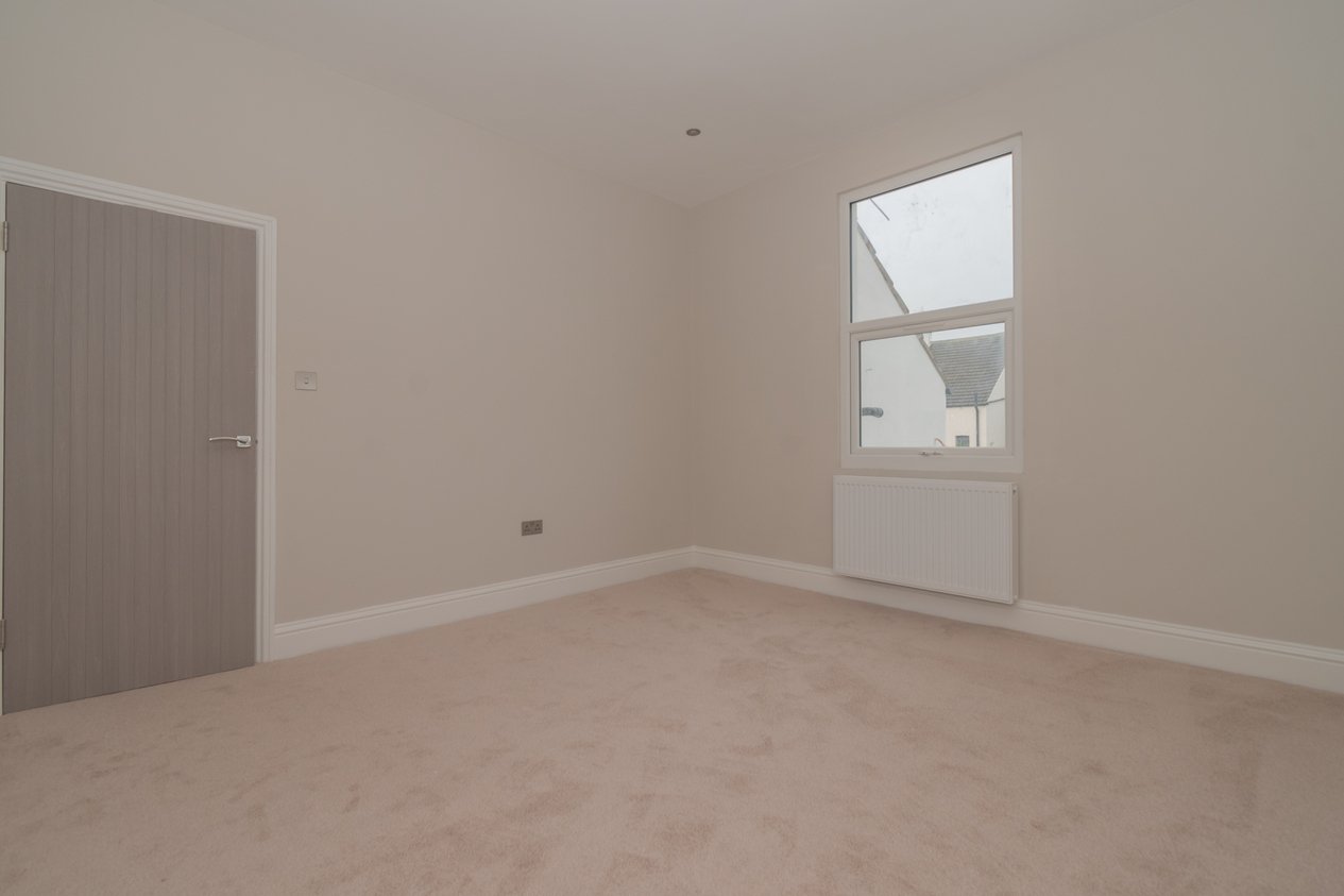 Properties Under Offer in West Cliff Road Ramsgate