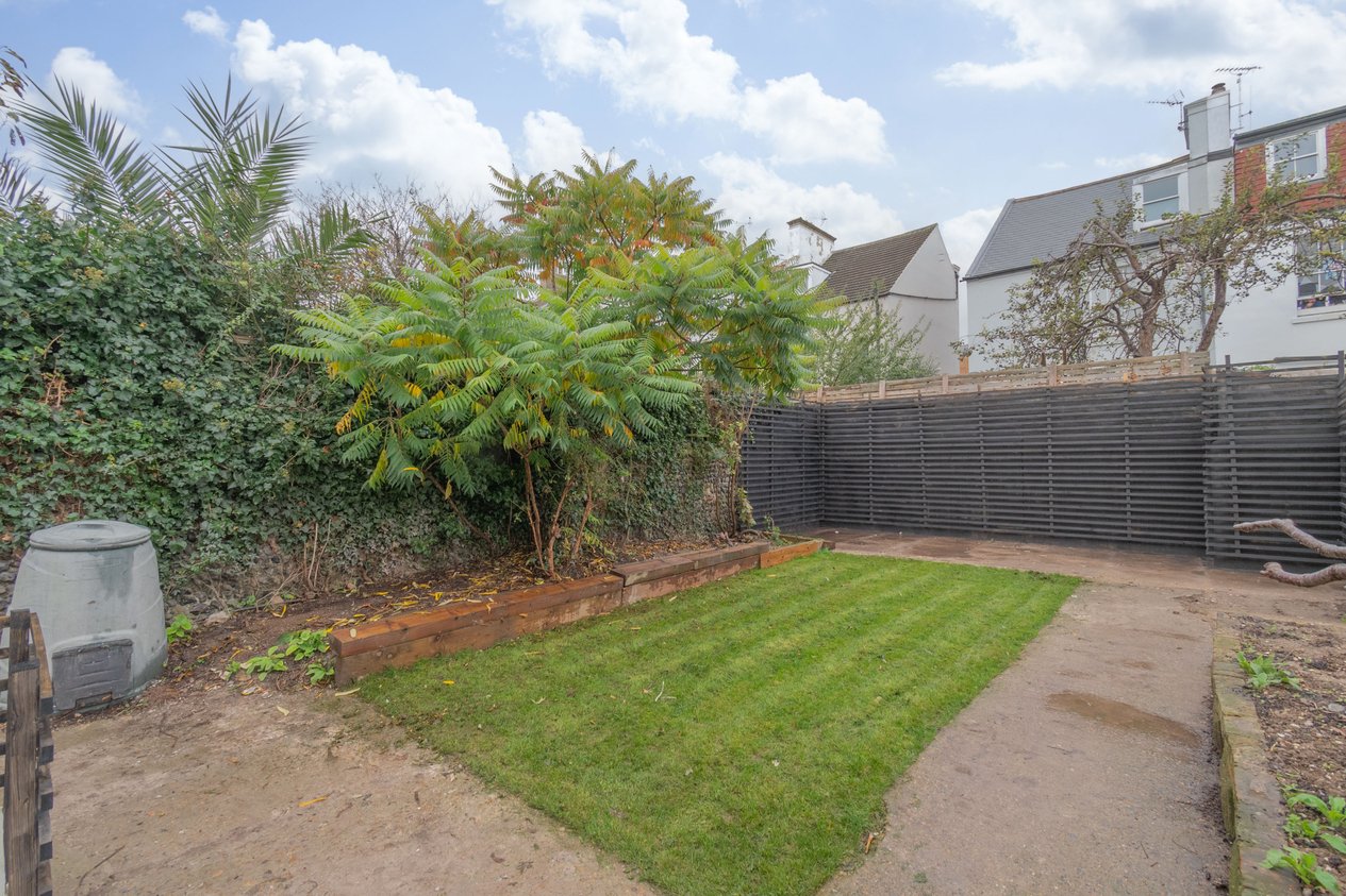Properties Under Offer in West Cliff Road Ramsgate