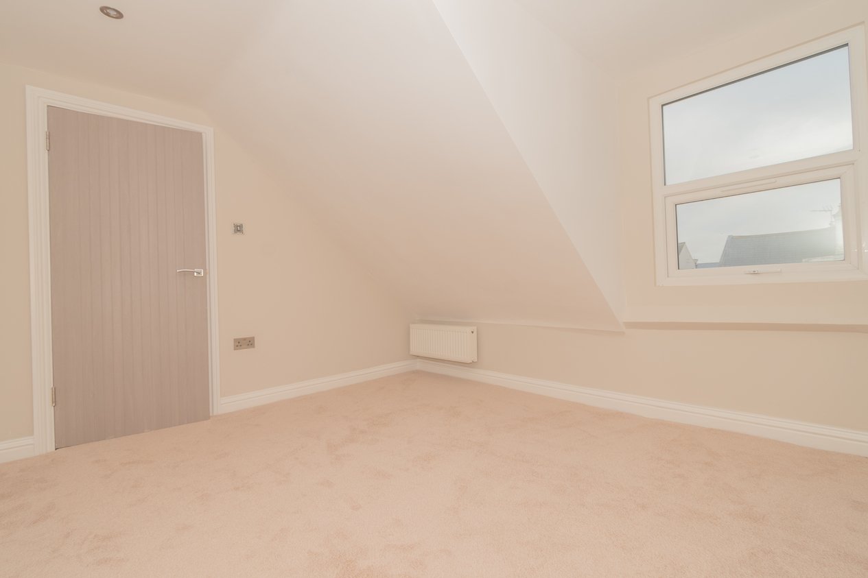 Properties Under Offer in West Cliff Road Ramsgate