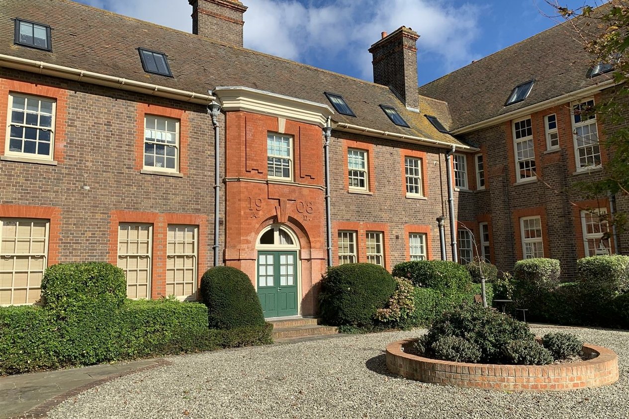 Properties For Sale in West Cliff Road Ramsgate