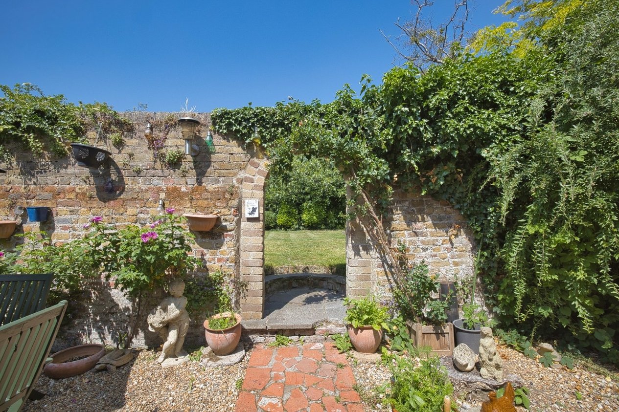 Properties For Sale in West Dumpton Lane Ramsgate