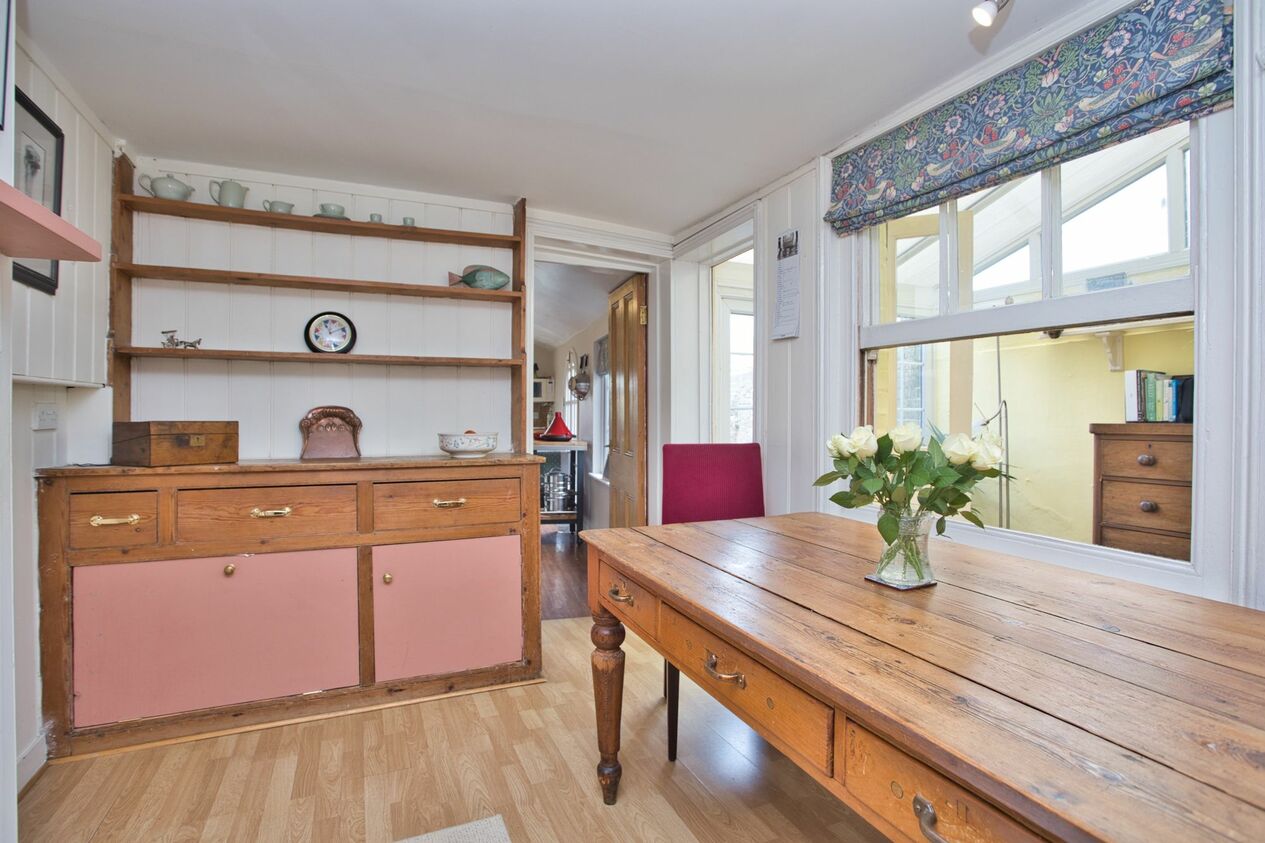 Properties For Sale in West Street  Deal