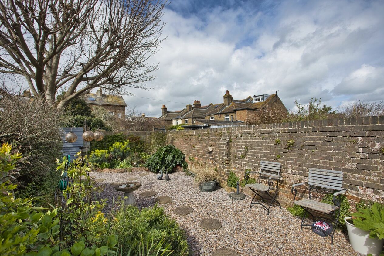 Properties For Sale in West Street  Deal