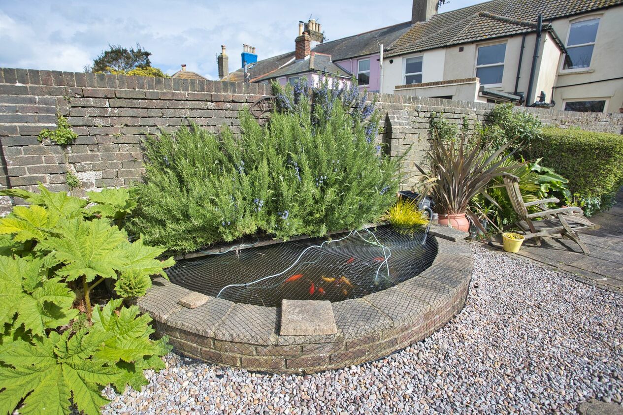 Properties For Sale in West Street  Deal