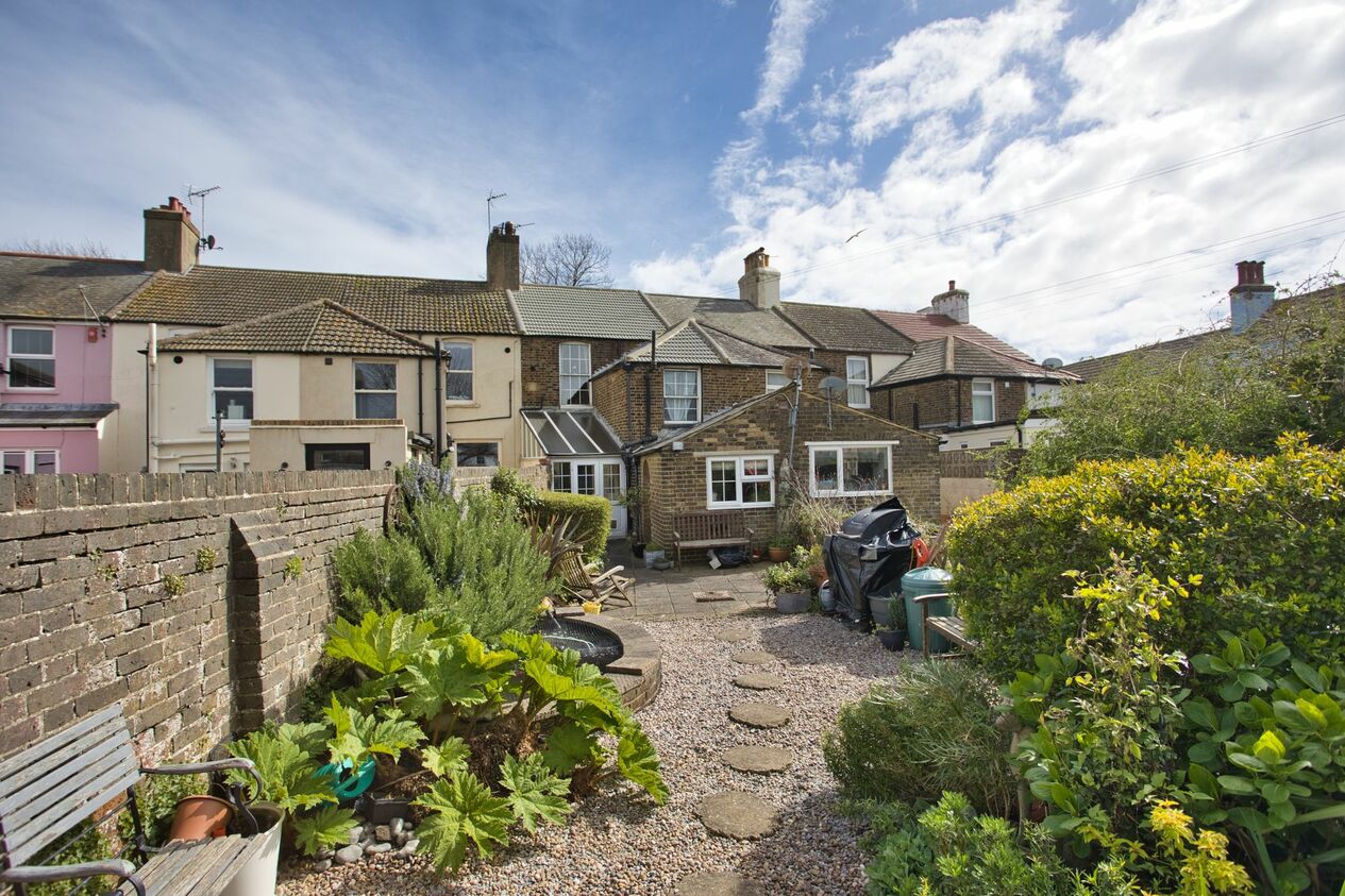 Properties For Sale in West Street  Deal