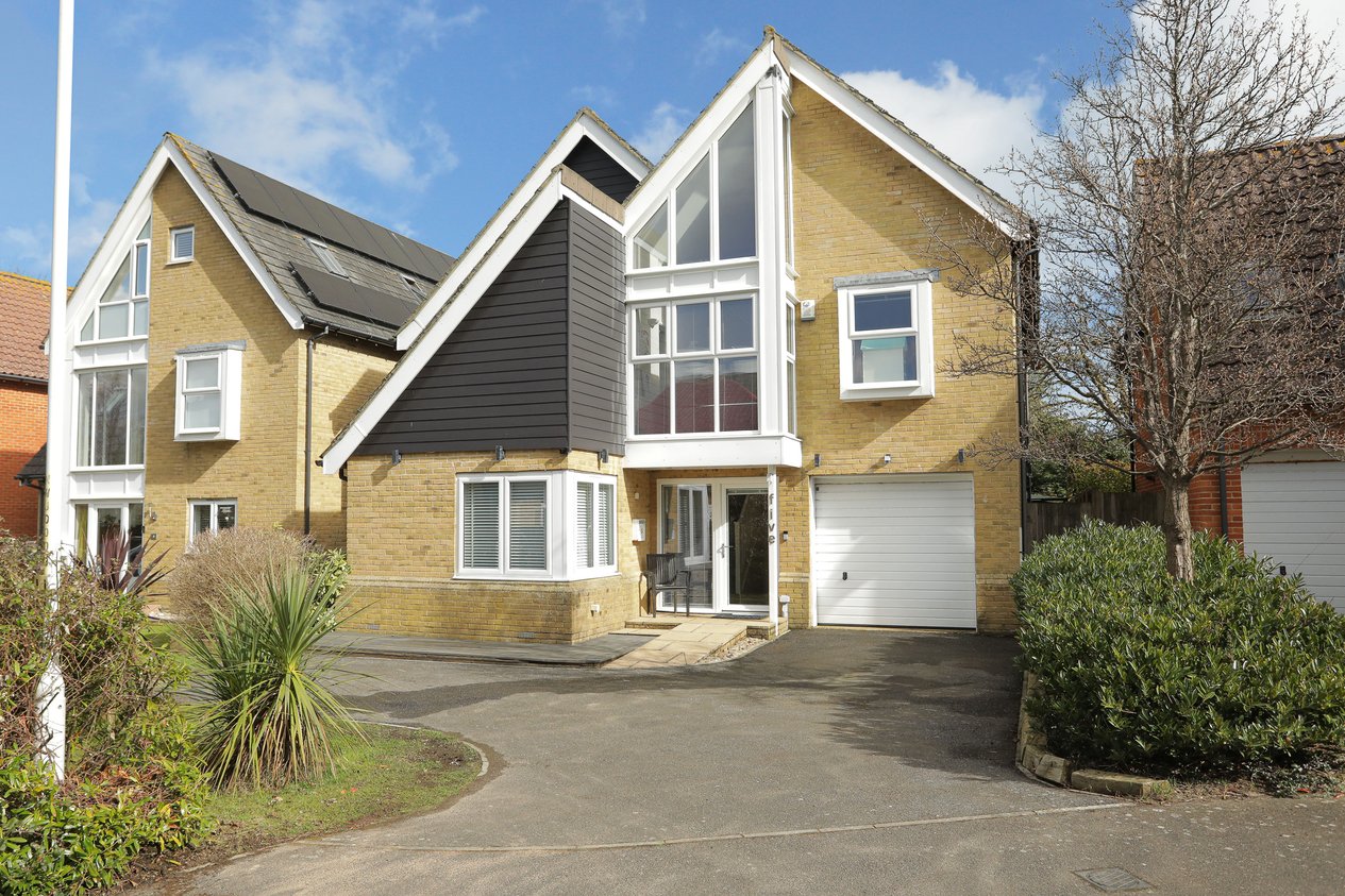 Properties For Sale in Westbourne Court Folkestone