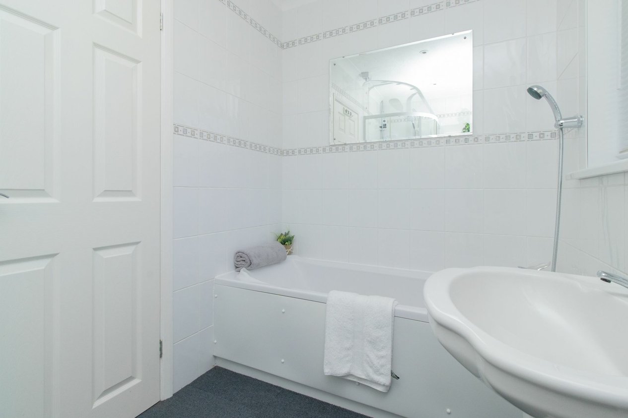 Properties Sold Subject To Contract in Westbrook Avenue  Margate