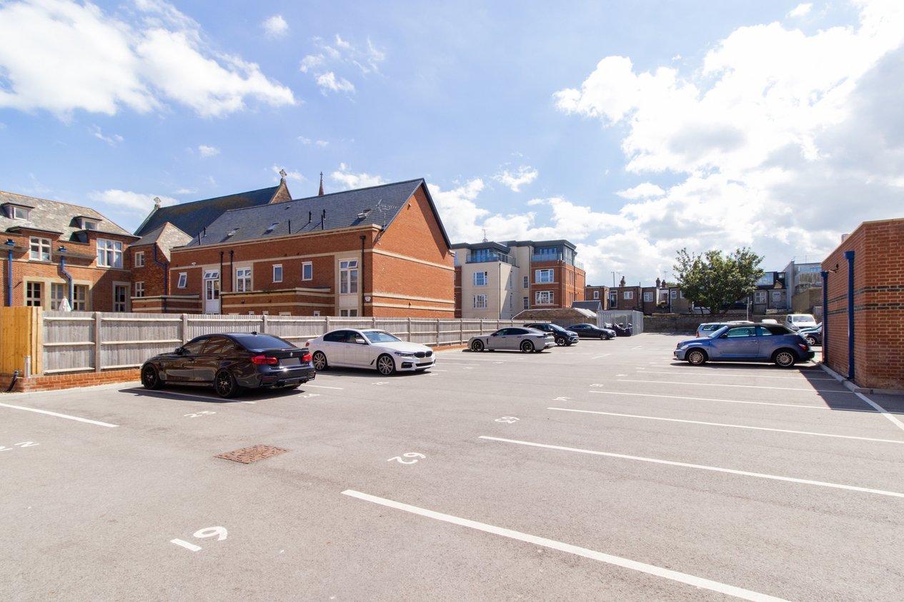 Properties For Sale in Westbrook Gardens Margate