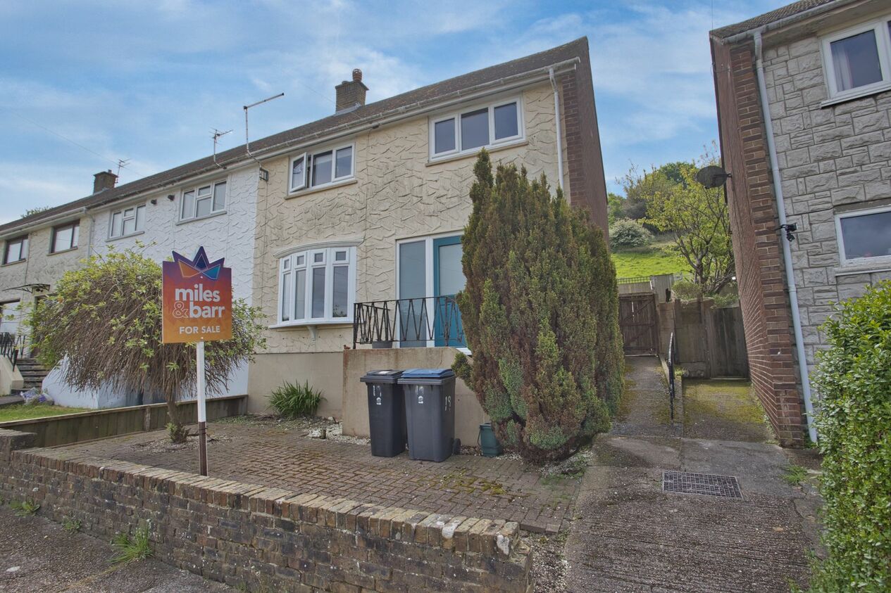 Properties Sold Subject To Contract in Westbury Crescent  Dover