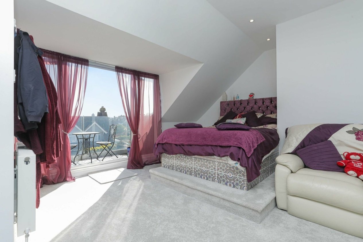 Properties For Sale in Westcliff Gardens, 