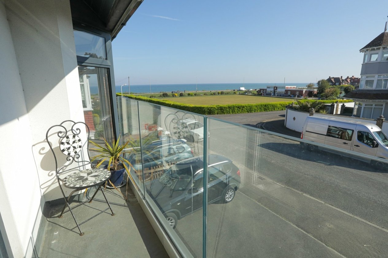 Properties For Sale in Westcliff Gardens, 