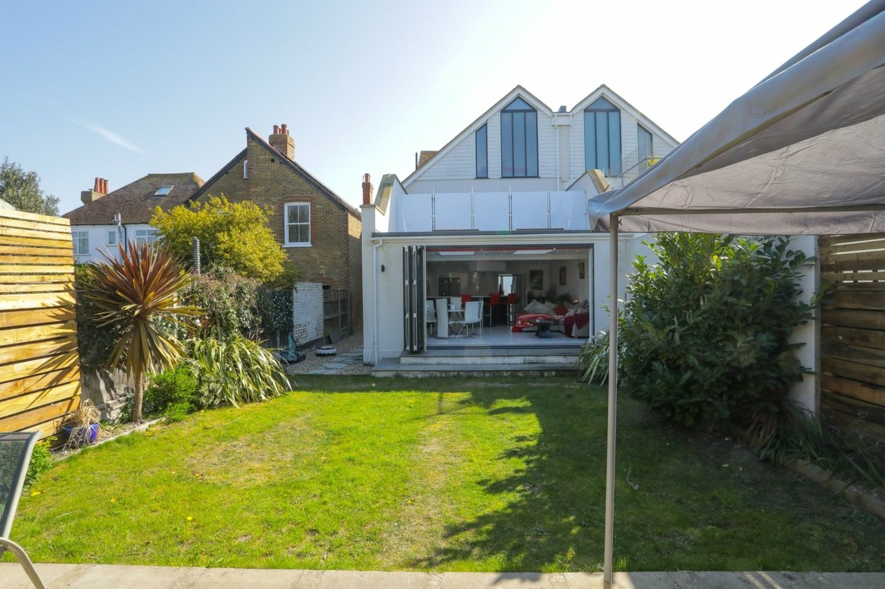 Properties For Sale in Westcliff Gardens, 