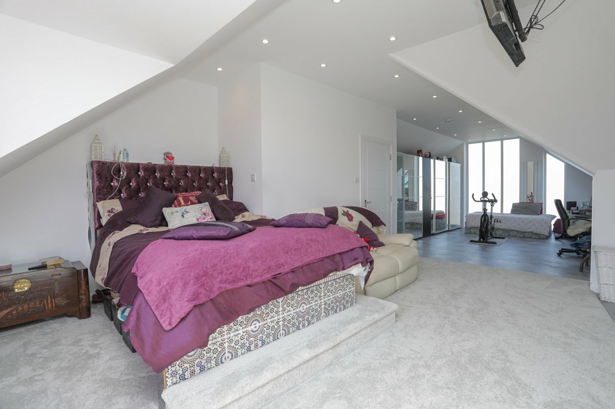 Properties For Sale in Westcliff Gardens, 