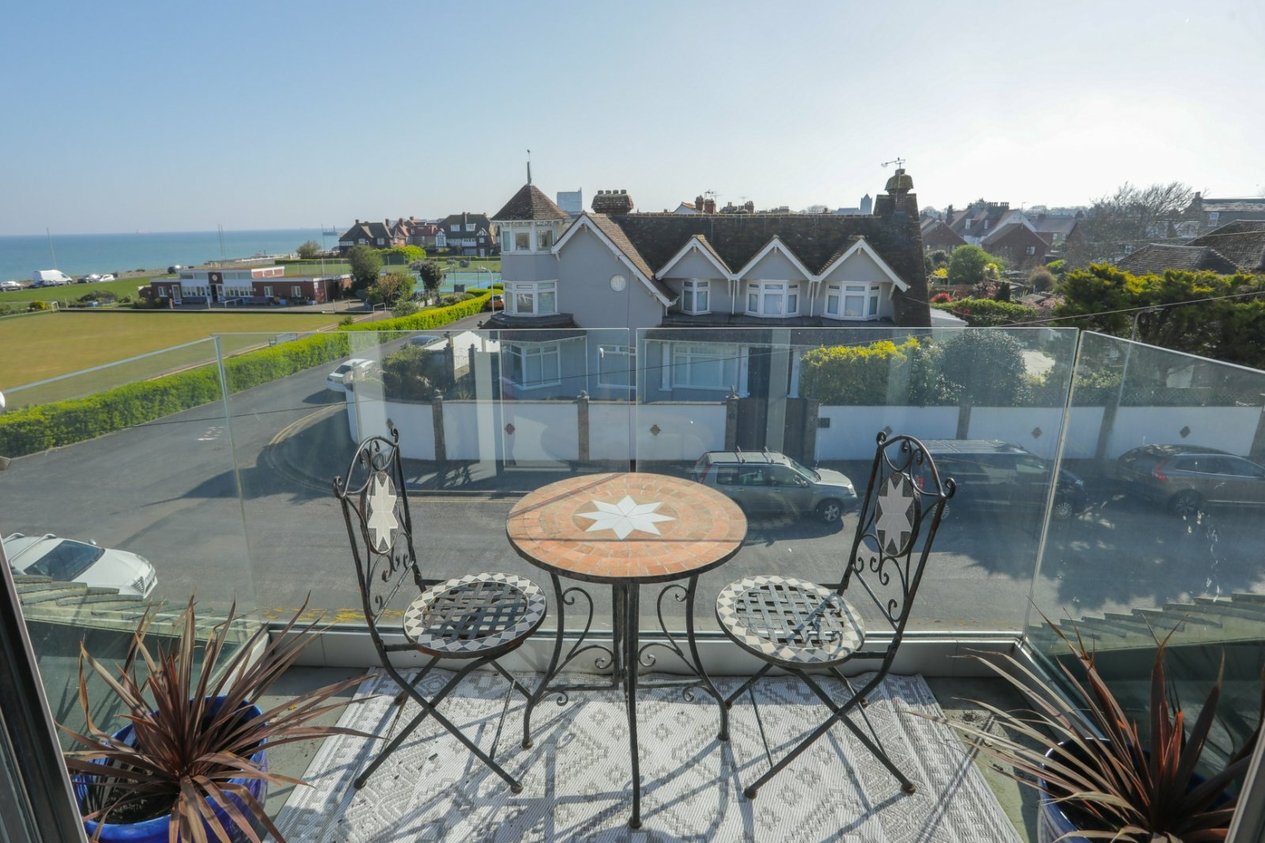 Properties For Sale in Westcliff Gardens, 