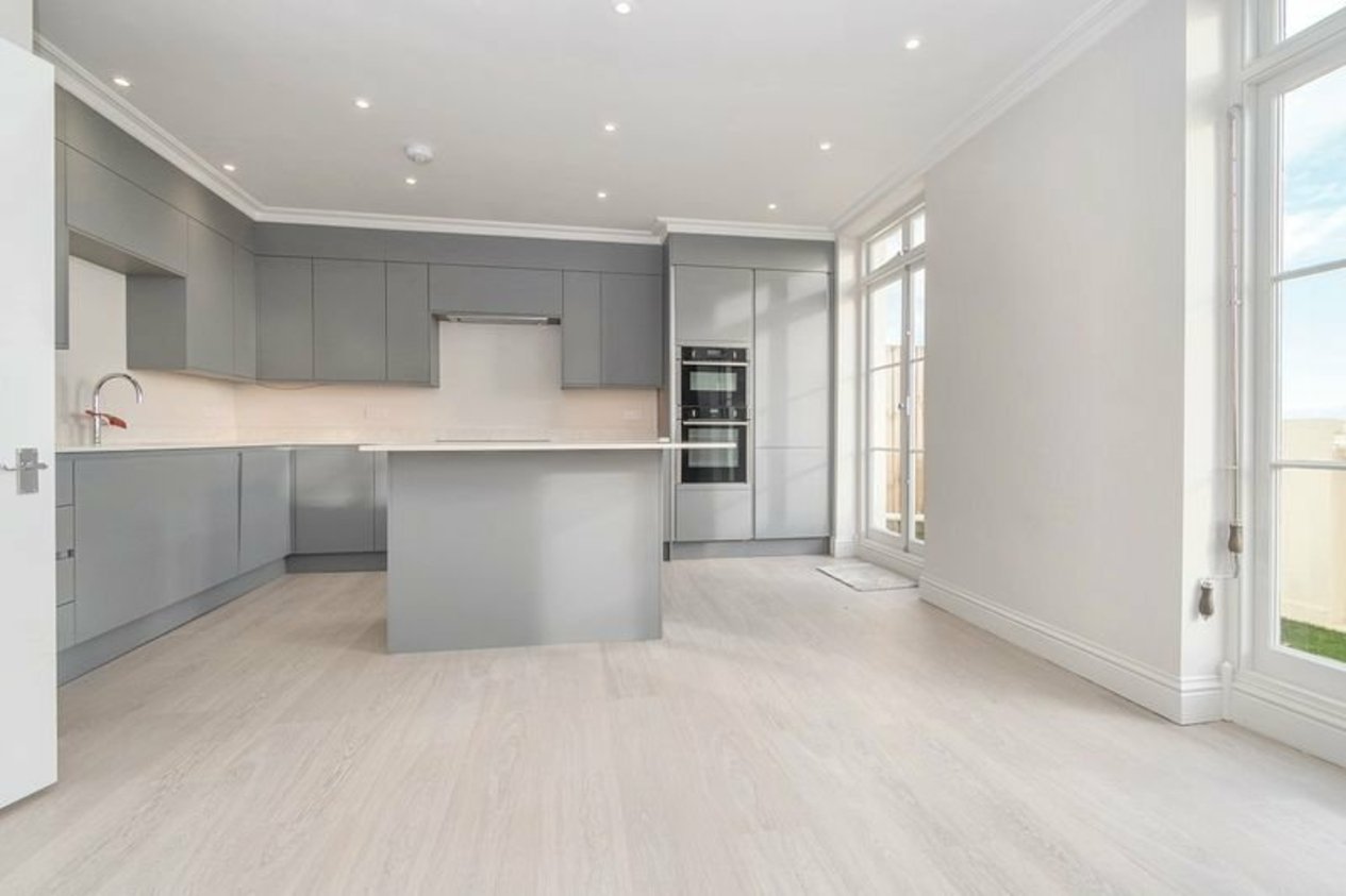 Properties For Sale in Westcliff Mansions Ramsgate