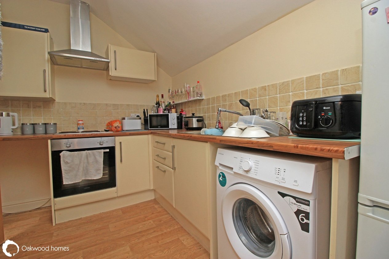 Properties Under Offer in Westcliff Road 