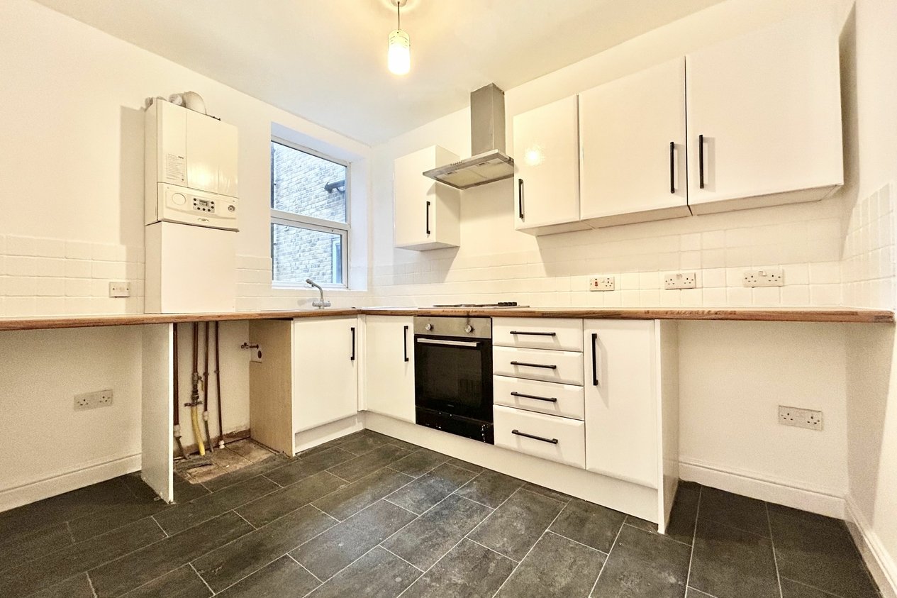 Properties Under Offer in Westcliff Road 