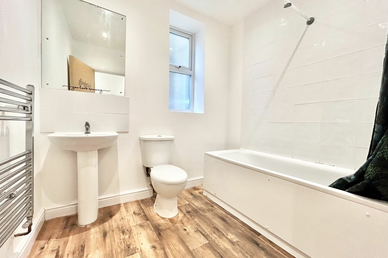 Properties Under Offer in Westcliff Road 