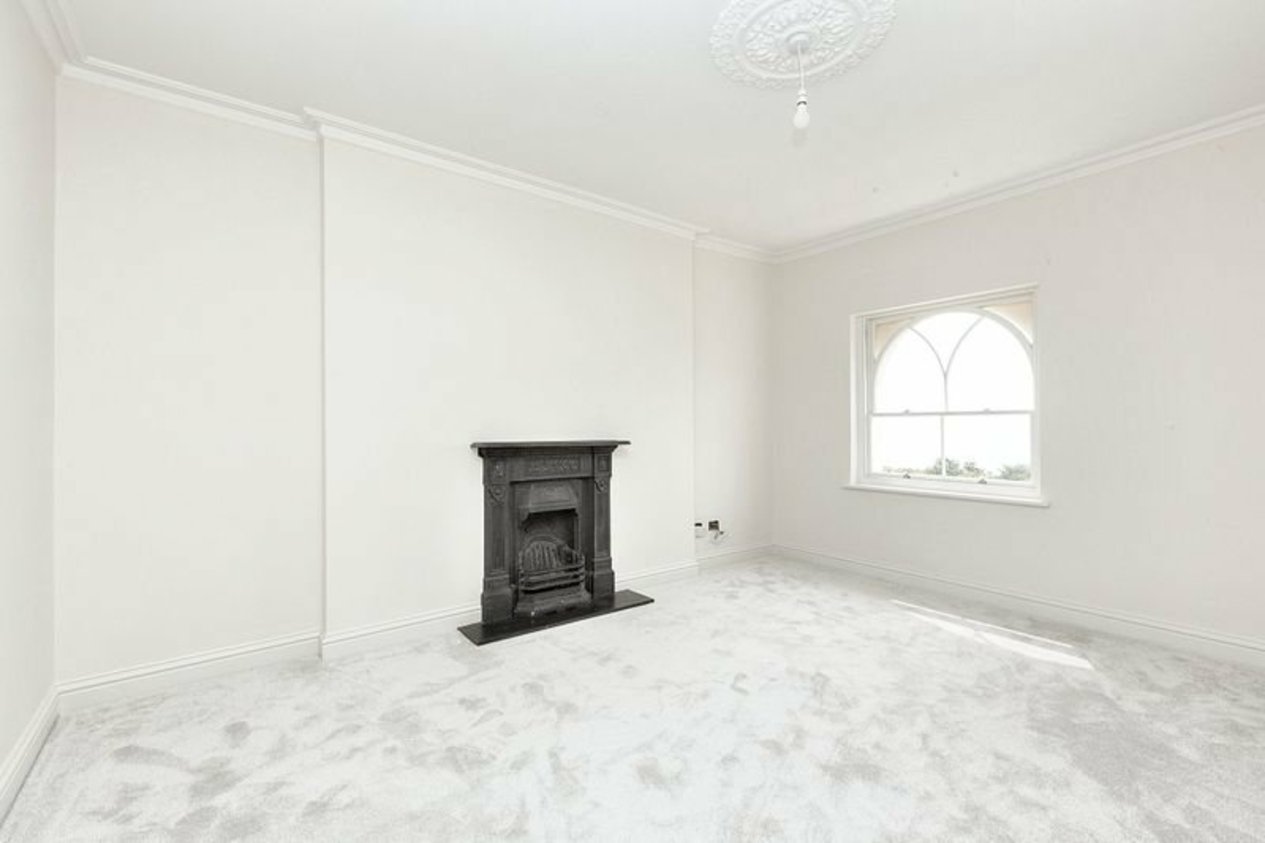 Properties Under Offer in Westcliff Terrace Mansions Pegwell Road